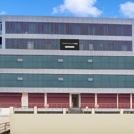 Townhouse Oak Sarusajai Stadium Dispur エクステリア 写真