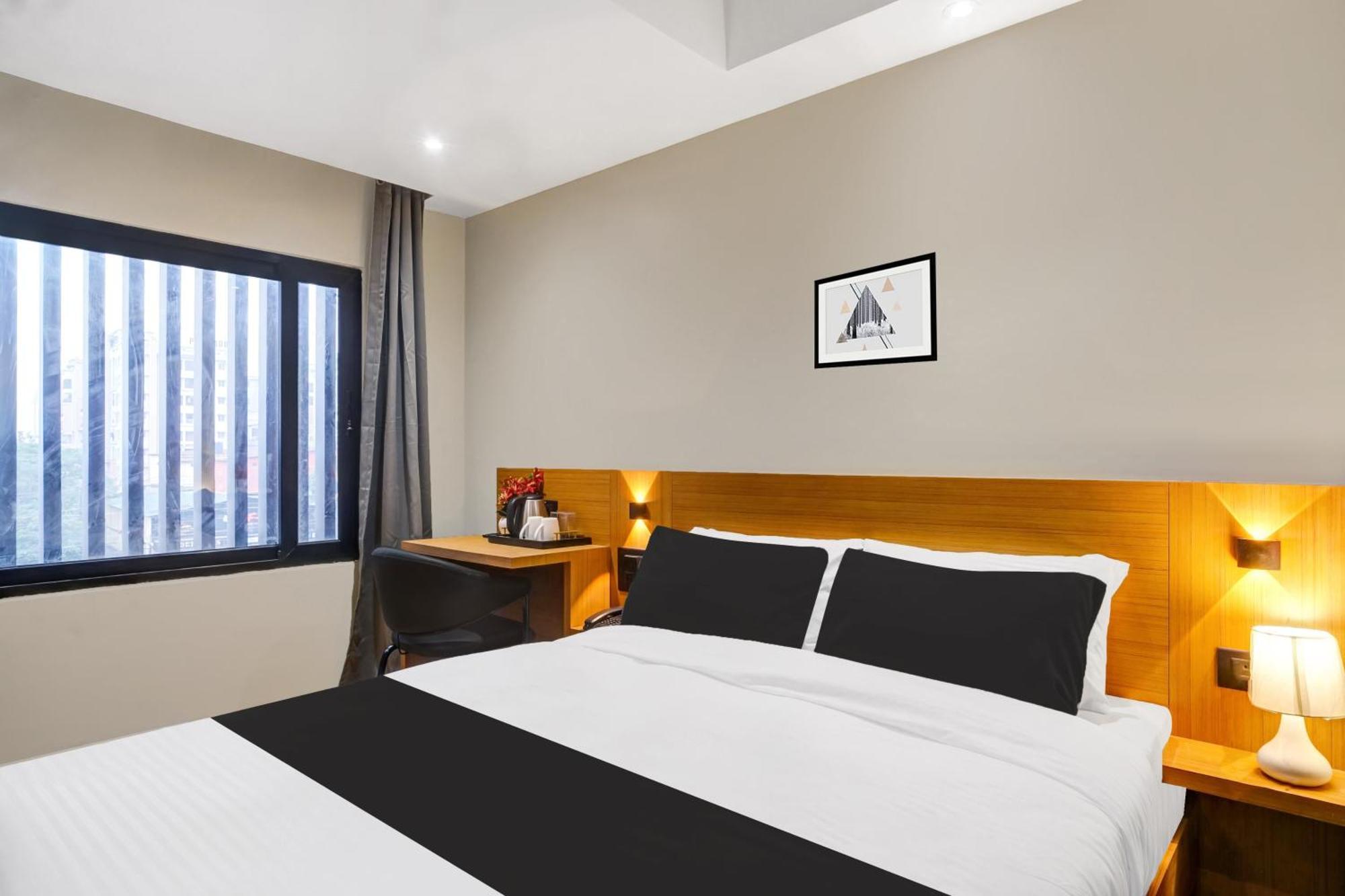 Townhouse Oak Sarusajai Stadium Dispur エクステリア 写真